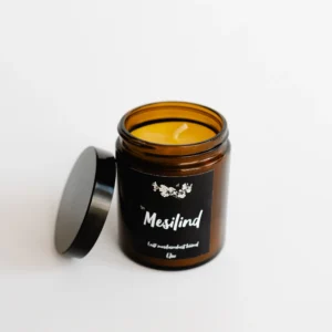 Käsitööna valminud Eesti mesilasvahast küünal