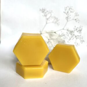 Puhas Eesti mesilasvaha, millest saab valmistada küünlaid, kosmeetikatooteid, salve jne.