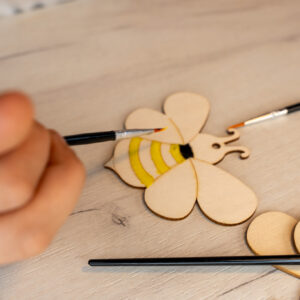 Puidust mesilane käsitööks